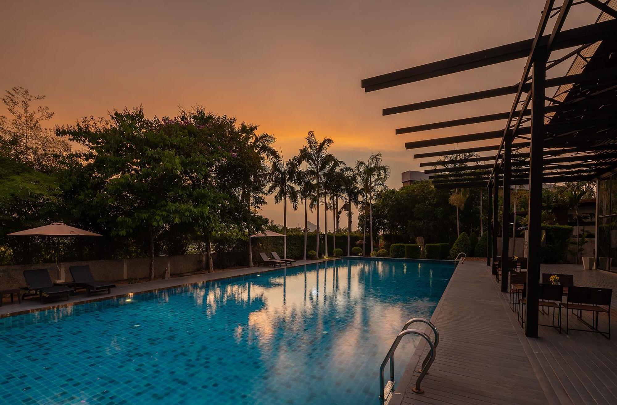 חוף ג'ומטיין Sea Two Pool Villa Resort Pattaya מראה חיצוני תמונה